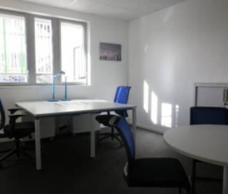 Bureau privé 15 m² 2 postes Coworking Avenue des Lions Saint-Herblain 44800 - photo 4